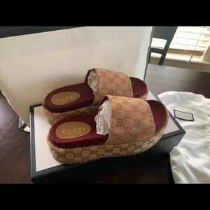 Gucci Platforms, woman size 8, brown and burgundy